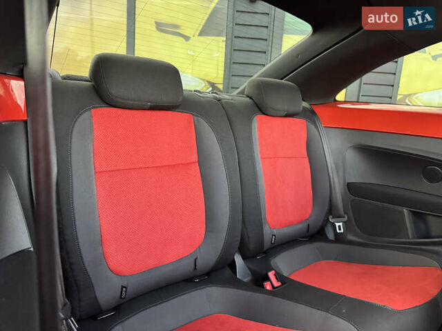 Червоний Фольксваген Бітл, об'ємом двигуна 2 л та пробігом 180 тис. км за 16999 $, фото 41 на Automoto.ua