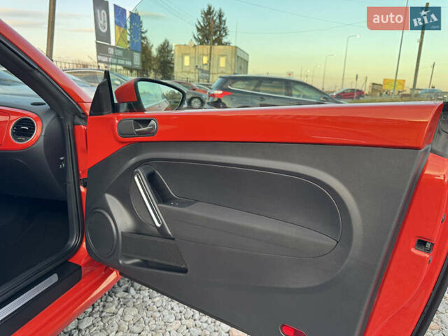 Червоний Фольксваген Бітл, об'ємом двигуна 2 л та пробігом 180 тис. км за 16999 $, фото 39 на Automoto.ua