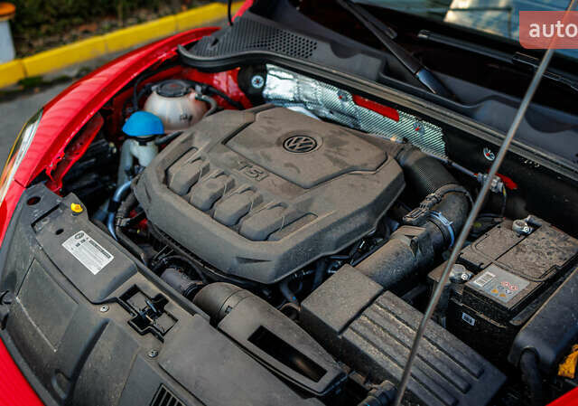 Красный Фольксваген Битл, объемом двигателя 1.98 л и пробегом 74 тыс. км за 13200 $, фото 36 на Automoto.ua