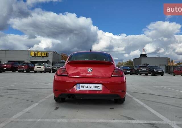 Красный Фольксваген Битл, объемом двигателя 1.98 л и пробегом 109 тыс. км за 12990 $, фото 4 на Automoto.ua