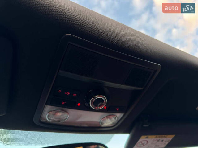 Червоний Фольксваген Бітл, об'ємом двигуна 2 л та пробігом 180 тис. км за 15999 $, фото 60 на Automoto.ua