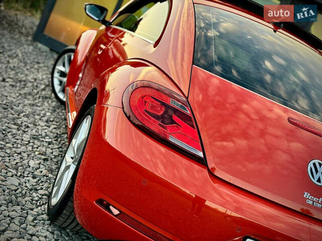 Червоний Фольксваген Бітл, об'ємом двигуна 2 л та пробігом 180 тис. км за 15999 $, фото 30 на Automoto.ua