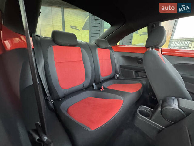 Червоний Фольксваген Бітл, об'ємом двигуна 2 л та пробігом 180 тис. км за 16999 $, фото 40 на Automoto.ua