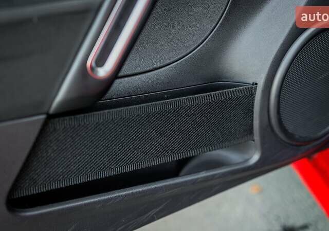 Красный Фольксваген Битл, объемом двигателя 1.98 л и пробегом 74 тыс. км за 13200 $, фото 11 на Automoto.ua