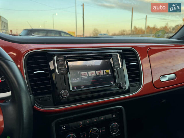 Червоний Фольксваген Бітл, об'ємом двигуна 2 л та пробігом 180 тис. км за 16999 $, фото 56 на Automoto.ua