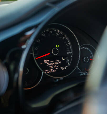 Красный Фольксваген Битл, объемом двигателя 1.98 л и пробегом 74 тыс. км за 13200 $, фото 24 на Automoto.ua