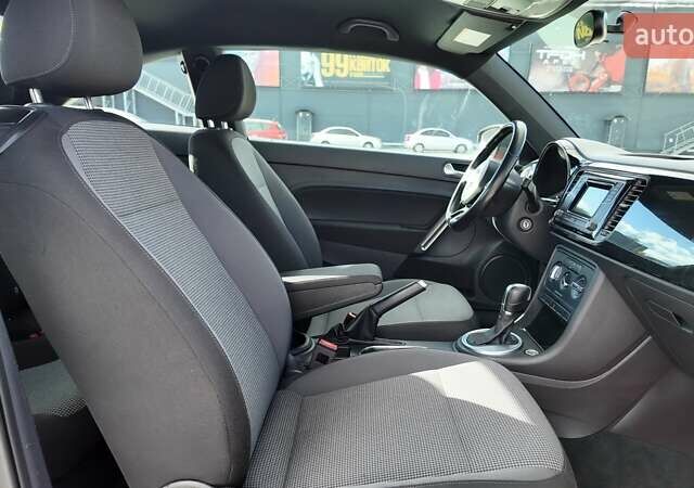 Красный Фольксваген Битл, объемом двигателя 1.98 л и пробегом 109 тыс. км за 12990 $, фото 9 на Automoto.ua