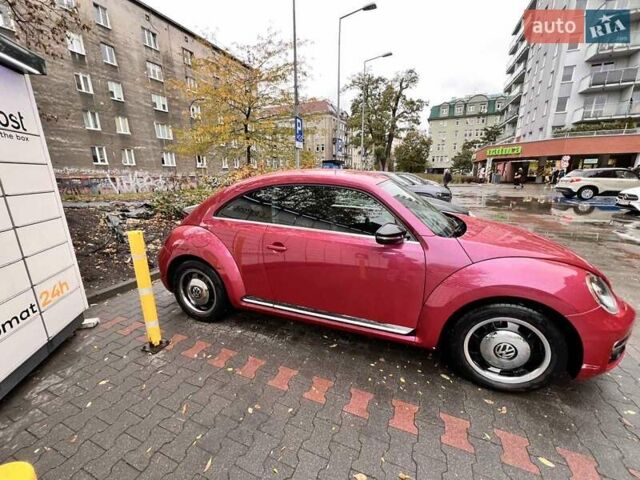 Красный Фольксваген Битл, объемом двигателя 1.39 л и пробегом 58 тыс. км за 16403 $, фото 2 на Automoto.ua