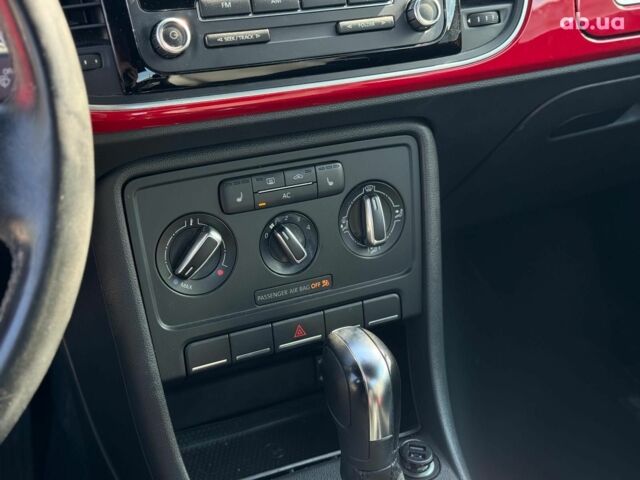 Красный Фольксваген Битл, объемом двигателя 2.5 л и пробегом 171 тыс. км за 11990 $, фото 23 на Automoto.ua