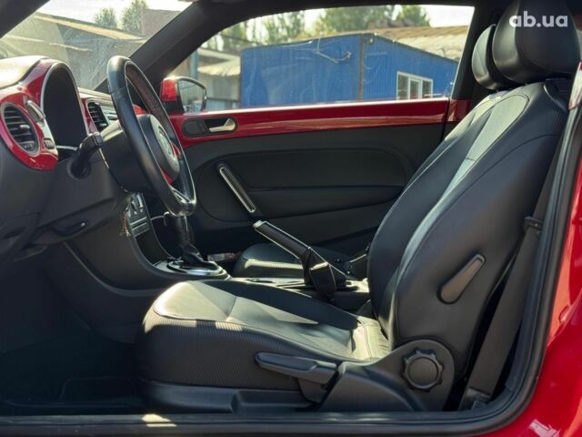 Красный Фольксваген Битл, объемом двигателя 2.5 л и пробегом 171 тыс. км за 11990 $, фото 17 на Automoto.ua