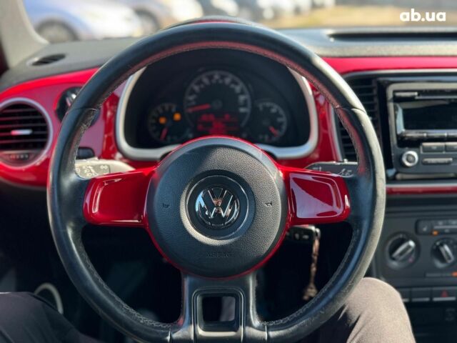 Красный Фольксваген Битл, объемом двигателя 2.5 л и пробегом 171 тыс. км за 11990 $, фото 29 на Automoto.ua