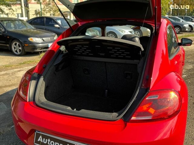 Красный Фольксваген Битл, объемом двигателя 2.5 л и пробегом 171 тыс. км за 11990 $, фото 31 на Automoto.ua