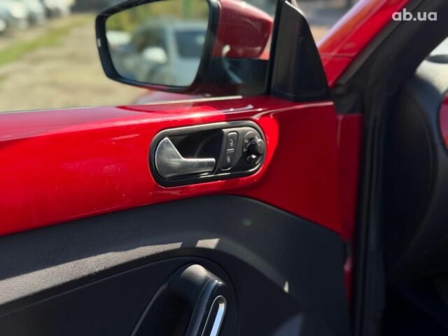 Красный Фольксваген Битл, объемом двигателя 2.5 л и пробегом 171 тыс. км за 11990 $, фото 15 на Automoto.ua