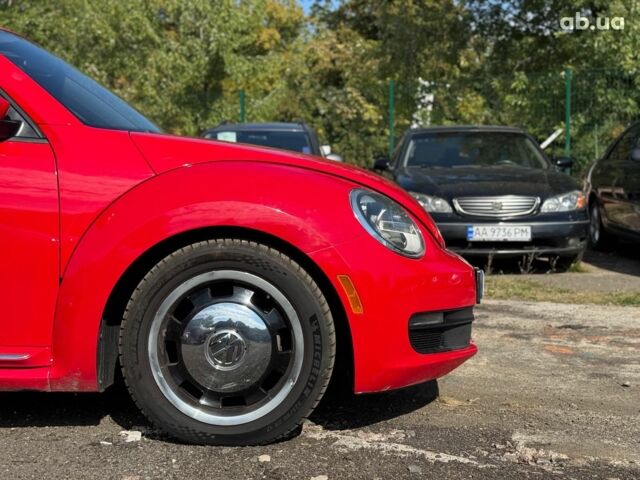 Красный Фольксваген Битл, объемом двигателя 2.5 л и пробегом 171 тыс. км за 11990 $, фото 10 на Automoto.ua