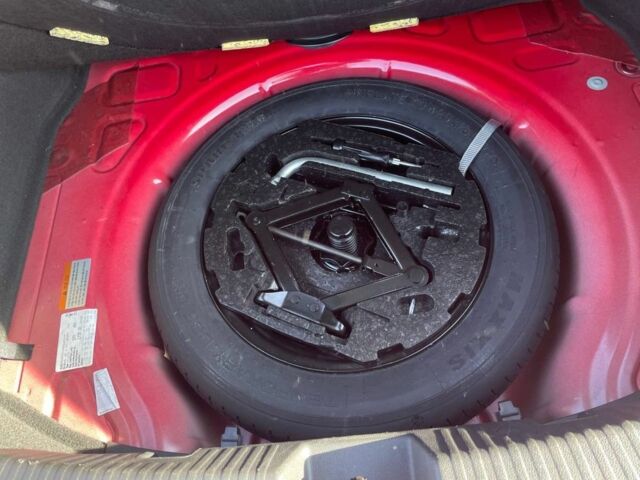 Красный Фольксваген Битл, объемом двигателя 2 л и пробегом 151 тыс. км за 14999 $, фото 7 на Automoto.ua