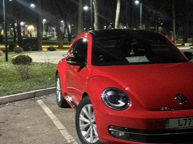 Красный Фольксваген Битл, объемом двигателя 2 л и пробегом 151 тыс. км за 14999 $, фото 4 на Automoto.ua