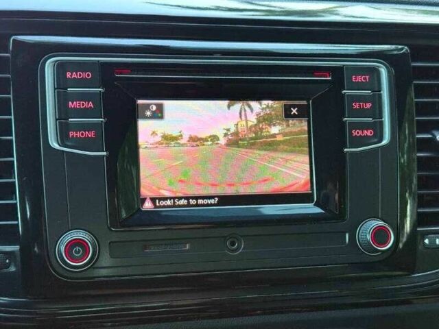 Красный Фольксваген Битл, объемом двигателя 2 л и пробегом 76 тыс. км за 2900 $, фото 9 на Automoto.ua