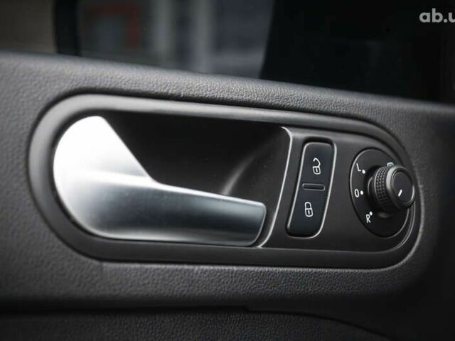 Фольксваген Битл, объемом двигателя 2 л и пробегом 126 тыс. км за 13000 $, фото 28 на Automoto.ua