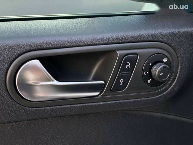 Фольксваген Битл, объемом двигателя 1.8 л и пробегом 121 тыс. км за 11990 $, фото 20 на Automoto.ua