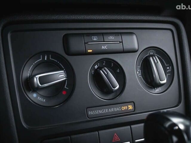 Фольксваген Битл, объемом двигателя 2 л и пробегом 126 тыс. км за 13000 $, фото 20 на Automoto.ua