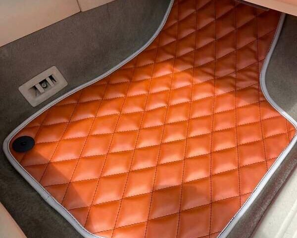 Желтый Фольксваген Битл, объемом двигателя 2 л и пробегом 307 тыс. км за 5450 $, фото 3 на Automoto.ua