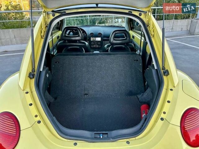 Желтый Фольксваген Битл, объемом двигателя 1.98 л и пробегом 260 тыс. км за 5700 $, фото 30 на Automoto.ua