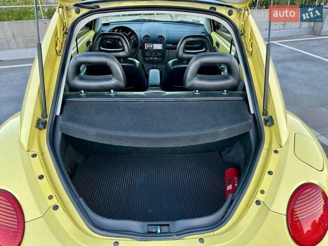 Желтый Фольксваген Битл, объемом двигателя 1.98 л и пробегом 260 тыс. км за 5700 $, фото 26 на Automoto.ua