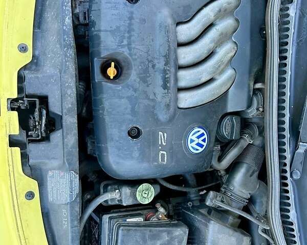 Желтый Фольксваген Битл, объемом двигателя 1.98 л и пробегом 260 тыс. км за 5700 $, фото 15 на Automoto.ua