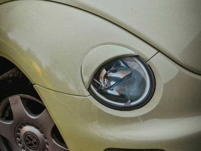 Желтый Фольксваген Битл, объемом двигателя 2 л и пробегом 197 тыс. км за 4000 $, фото 7 на Automoto.ua