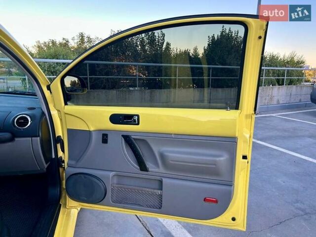 Желтый Фольксваген Битл, объемом двигателя 1.98 л и пробегом 260 тыс. км за 5700 $, фото 22 на Automoto.ua