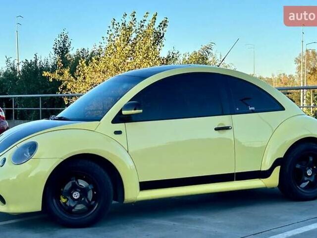 Желтый Фольксваген Битл, объемом двигателя 1.98 л и пробегом 260 тыс. км за 5700 $, фото 3 на Automoto.ua