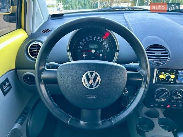 Желтый Фольксваген Битл, объемом двигателя 1.98 л и пробегом 260 тыс. км за 5700 $, фото 33 на Automoto.ua