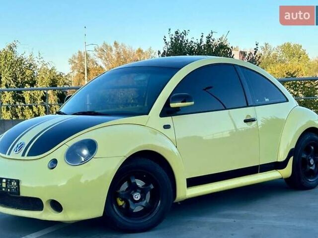 Желтый Фольксваген Битл, объемом двигателя 1.98 л и пробегом 260 тыс. км за 5700 $, фото 1 на Automoto.ua
