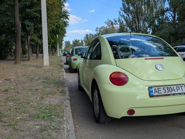 Желтый Фольксваген Битл, объемом двигателя 2 л и пробегом 197 тыс. км за 4000 $, фото 5 на Automoto.ua