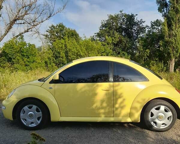 Желтый Фольксваген Битл, объемом двигателя 1.9 л и пробегом 167 тыс. км за 3300 $, фото 4 на Automoto.ua