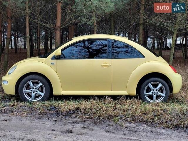 Желтый Фольксваген Битл, объемом двигателя 1.9 л и пробегом 210 тыс. км за 4000 $, фото 4 на Automoto.ua