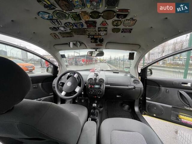 Желтый Фольксваген Битл, объемом двигателя 1.6 л и пробегом 283 тыс. км за 3300 $, фото 13 на Automoto.ua
