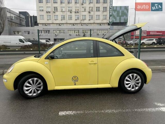 Желтый Фольксваген Битл, объемом двигателя 1.6 л и пробегом 283 тыс. км за 3300 $, фото 4 на Automoto.ua