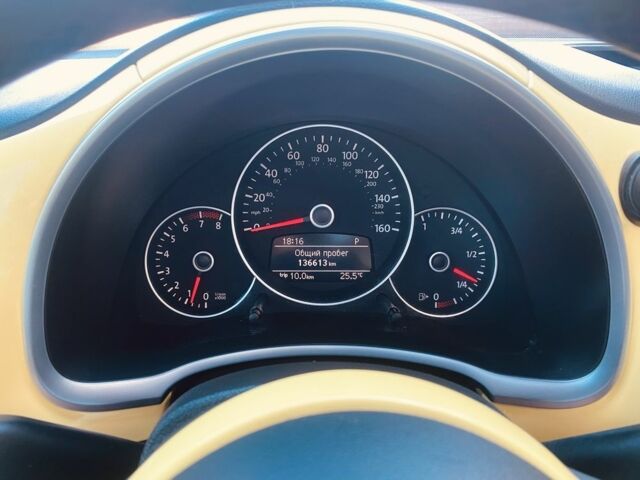 Жовтий Фольксваген Бітл, об'ємом двигуна 2.5 л та пробігом 146 тис. км за 11700 $, фото 11 на Automoto.ua