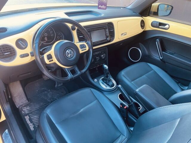 Жовтий Фольксваген Бітл, об'ємом двигуна 2.5 л та пробігом 146 тис. км за 11700 $, фото 7 на Automoto.ua