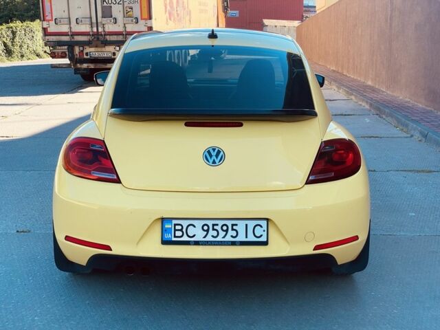 Жовтий Фольксваген Бітл, об'ємом двигуна 2.5 л та пробігом 146 тис. км за 11700 $, фото 4 на Automoto.ua