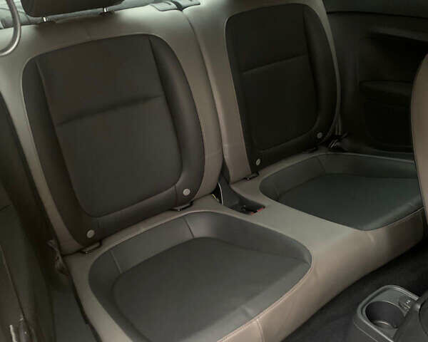 Желтый Фольксваген Битл, объемом двигателя 1.8 л и пробегом 157 тыс. км за 9700 $, фото 12 на Automoto.ua