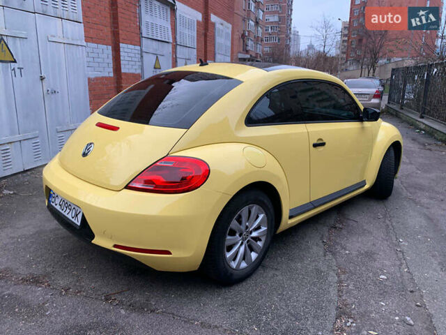 Желтый Фольксваген Битл, объемом двигателя 1.8 л и пробегом 157 тыс. км за 9700 $, фото 5 на Automoto.ua