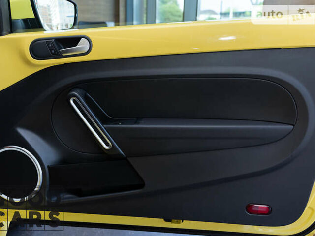 Желтый Фольксваген Битл, объемом двигателя 1.8 л и пробегом 83 тыс. км за 13000 $, фото 47 на Automoto.ua