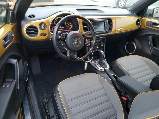 Желтый Фольксваген Битл, объемом двигателя 1.8 л и пробегом 16 тыс. км за 3100 $, фото 4 на Automoto.ua