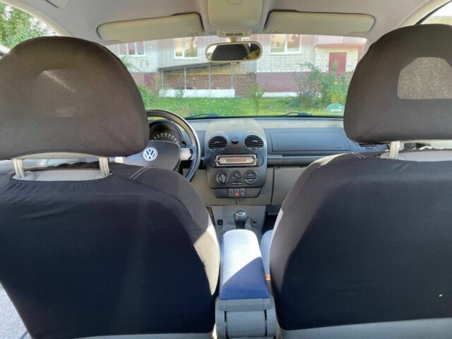 Серый Фольксваген Битл, объемом двигателя 2 л и пробегом 204 тыс. км за 3500 $, фото 5 на Automoto.ua