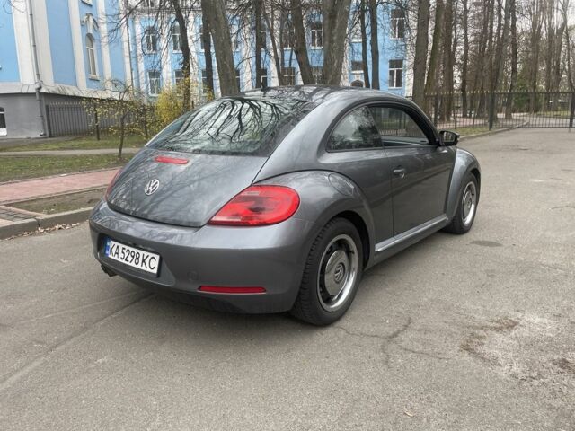 Серый Фольксваген Битл, объемом двигателя 2.5 л и пробегом 140 тыс. км за 8500 $, фото 2 на Automoto.ua