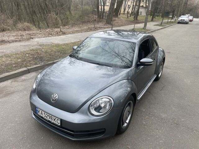 Серый Фольксваген Битл, объемом двигателя 2.5 л и пробегом 140 тыс. км за 8500 $, фото 3 на Automoto.ua