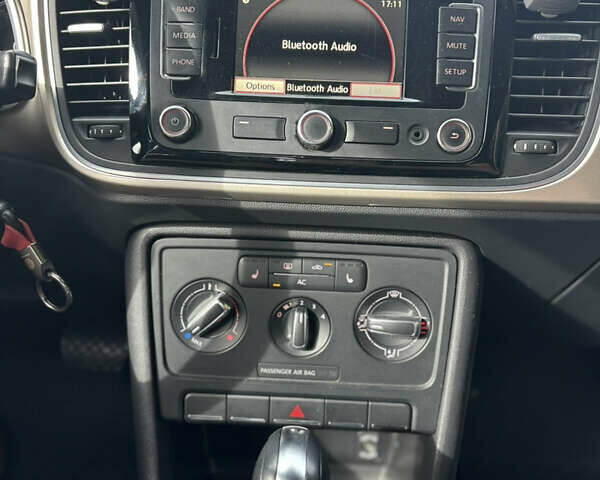 Серый Фольксваген Битл, объемом двигателя 2.48 л и пробегом 187 тыс. км за 10500 $, фото 6 на Automoto.ua