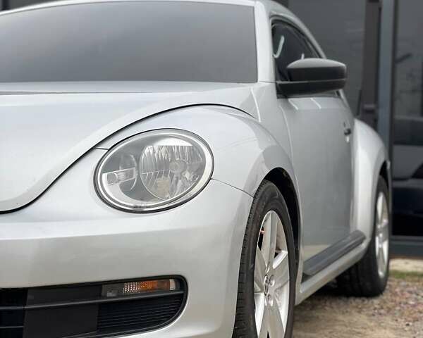 Серый Фольксваген Битл, объемом двигателя 2.5 л и пробегом 238 тыс. км за 7800 $, фото 2 на Automoto.ua